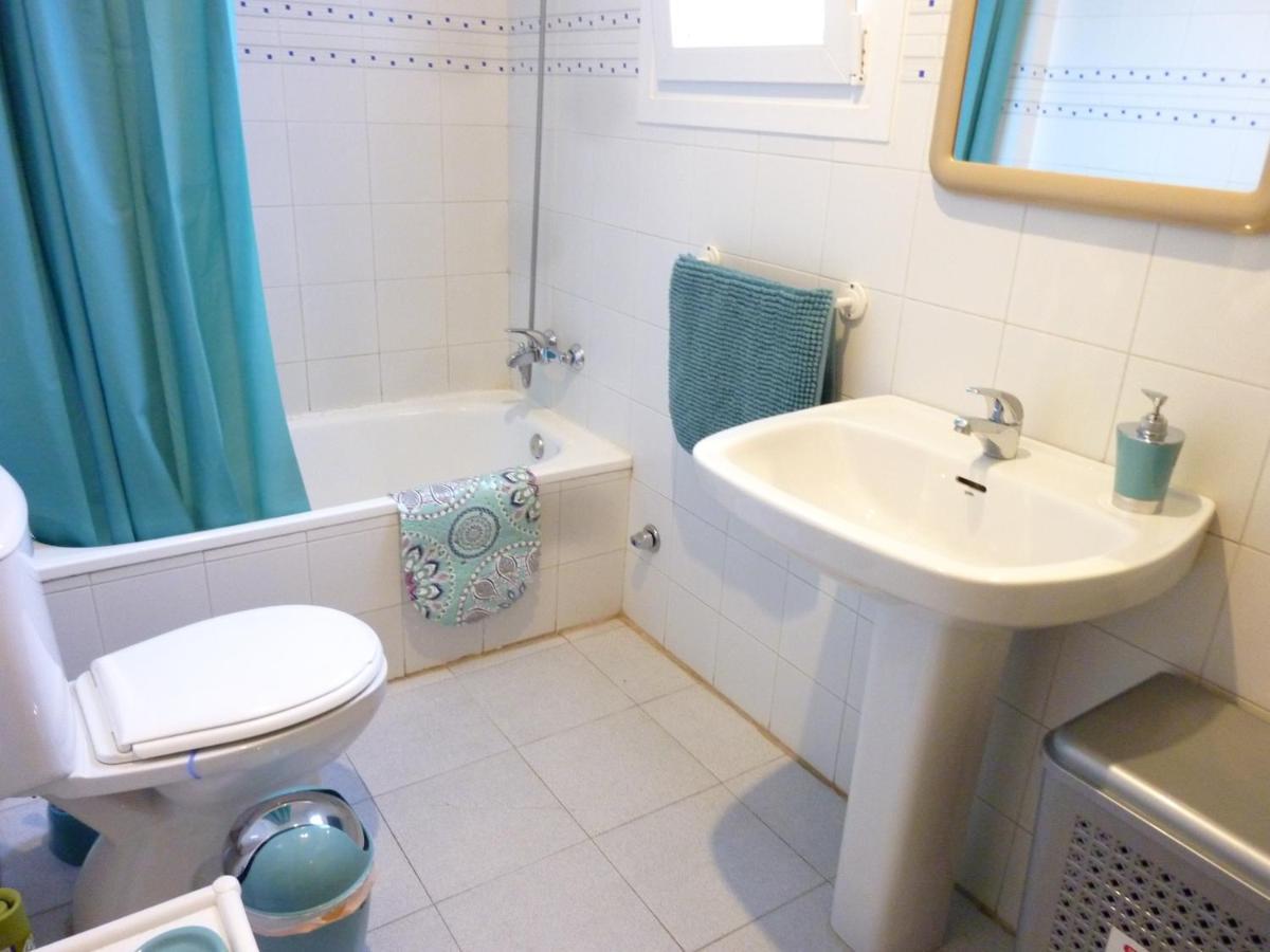 The Cozy Apartment Торевиеха Екстериор снимка
